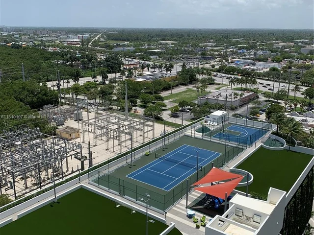 16385 Biscayne Blvd # 2420, North Miami Beach FL 33160