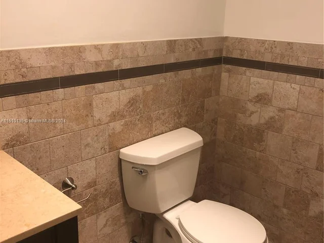 1747 Rodman St # 209, Hollywood FL 33020