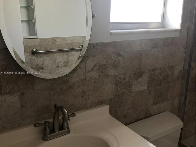 1747 Rodman St # 209, Hollywood FL 33020