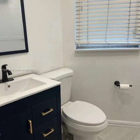 839 W 40th St # 3, Miami Beach FL 33140