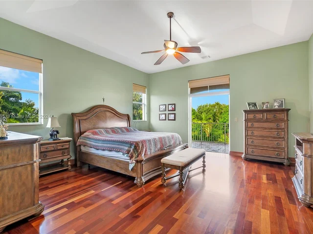 14593 SW 29th Pl, Davie FL 33330