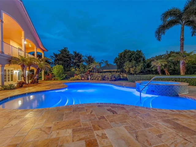 14593 SW 29th Pl, Davie FL 33330