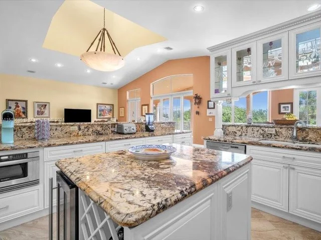 14593 SW 29th Pl, Davie FL 33330