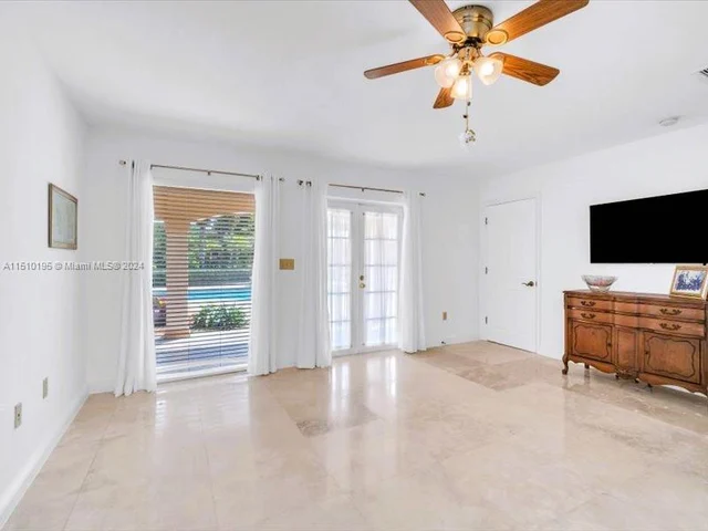 14593 SW 29th Pl, Davie FL 33330