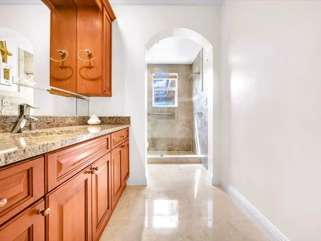 14593 SW 29th Pl, Davie FL 33330