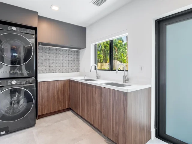 13306 SW 58th Ct, Pinecrest FL 33156