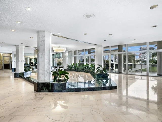 900 Bay Dr # 605, Miami Beach FL 33141