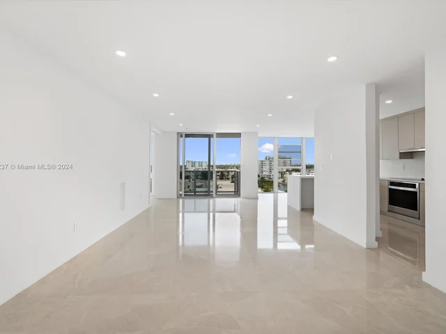 900 Bay Dr # 605, Miami Beach FL 33141