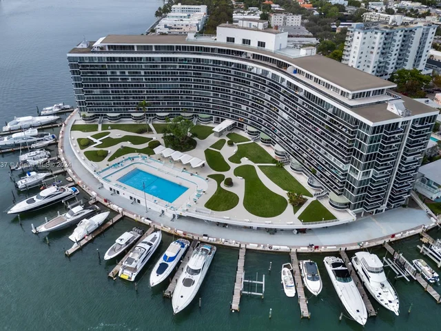900 Bay Dr # 605, Miami Beach FL 33141