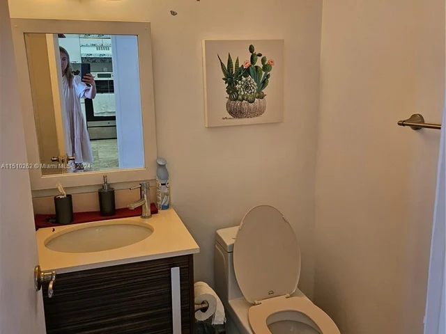 5601 Collins Ave # 1605, Miami Beach FL 33140