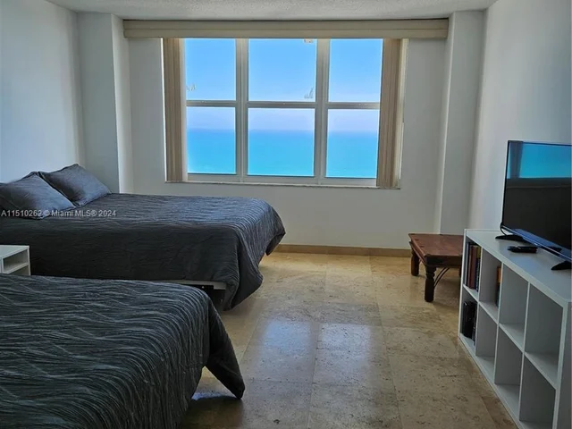 5601 Collins Ave # 1605, Miami Beach FL 33140