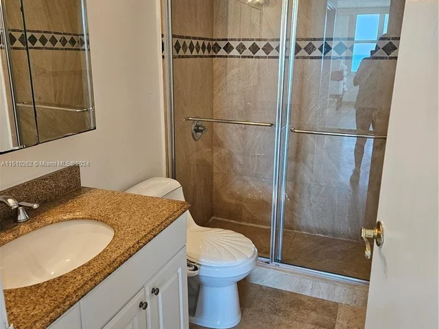 5601 Collins Ave # 1605, Miami Beach FL 33140