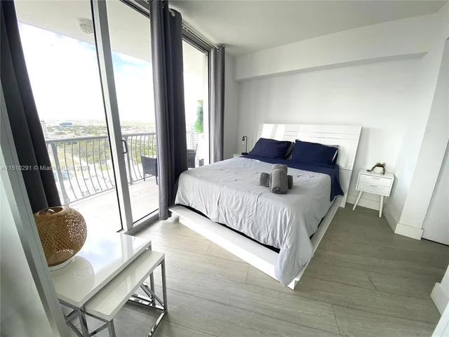 1750 N Bayshore Dr # 2714, Miami FL 33132