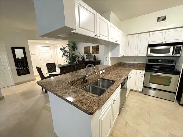 17125 N Bay Rd # 3106, Sunny Isles Beach FL 33160