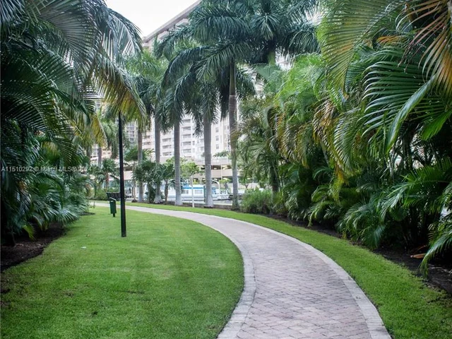 17125 N Bay Rd # 3106, Sunny Isles Beach FL 33160