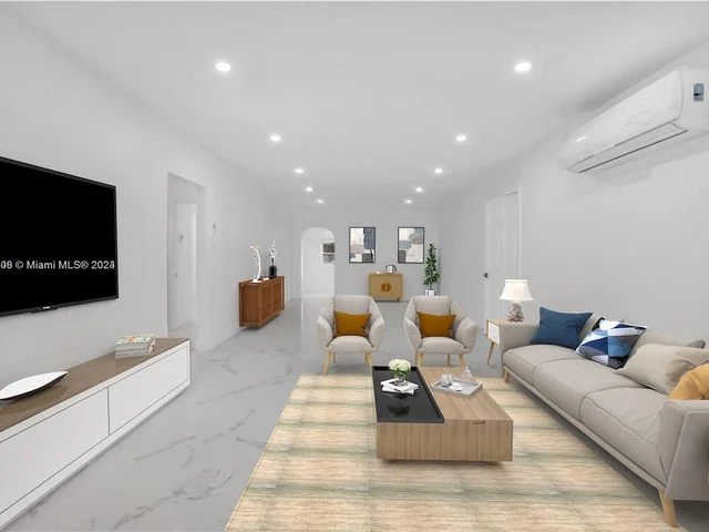 332 NW 97th St, Miami FL 33150