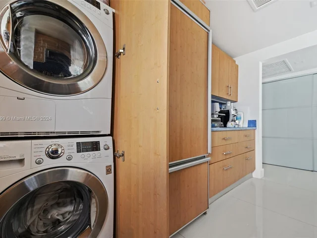 10275 Collins Ave # 809, Bal Harbour FL 33154