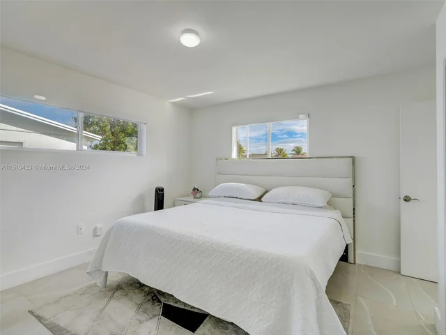 17500 NW 85th Ave, Hialeah FL 33015