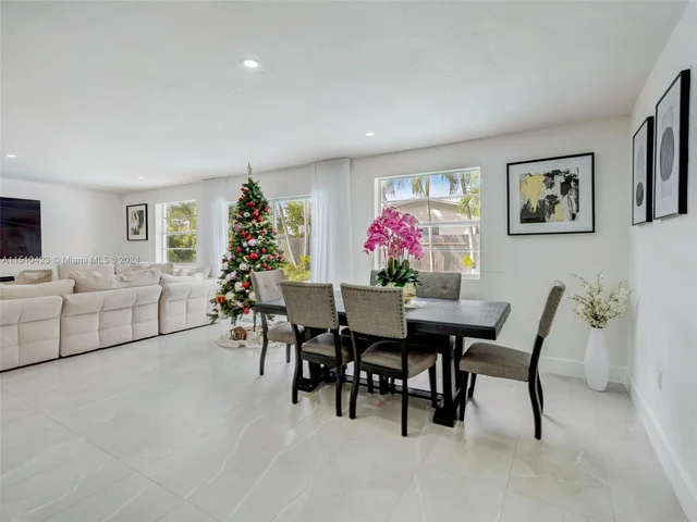 17500 NW 85th Ave, Hialeah FL 33015