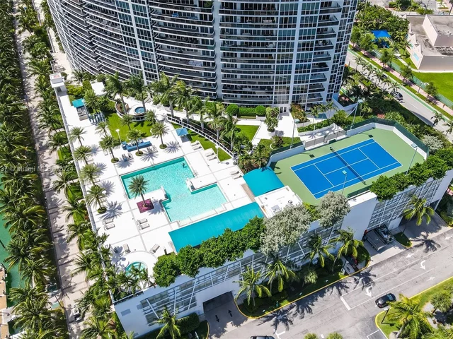 400 Alton Rd # 1505, Miami Beach FL 33139
