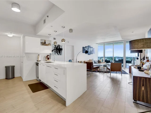 400 Alton Rd # 1505, Miami Beach FL 33139