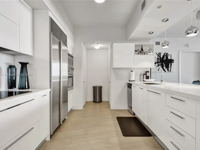 400 Alton Rd # 1505, Miami Beach FL 33139