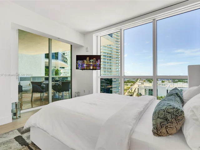 400 Alton Rd # 1505, Miami Beach FL 33139