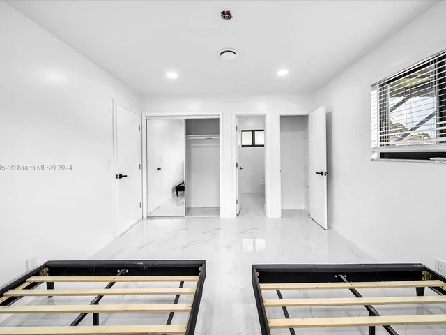 2224 N 35th Ave, Hollywood FL 33021