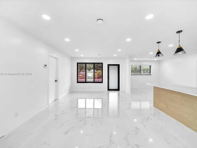 2224 N 35th Ave, Hollywood FL 33021