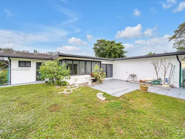 2224 N 35th Ave, Hollywood FL 33021