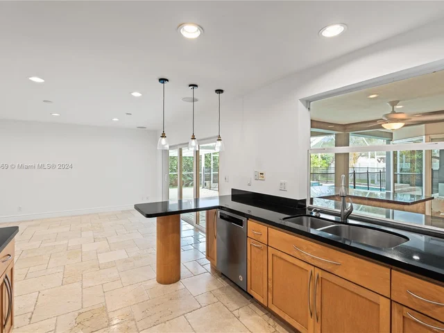 9858 SW 94th Ter, Miami FL 33176