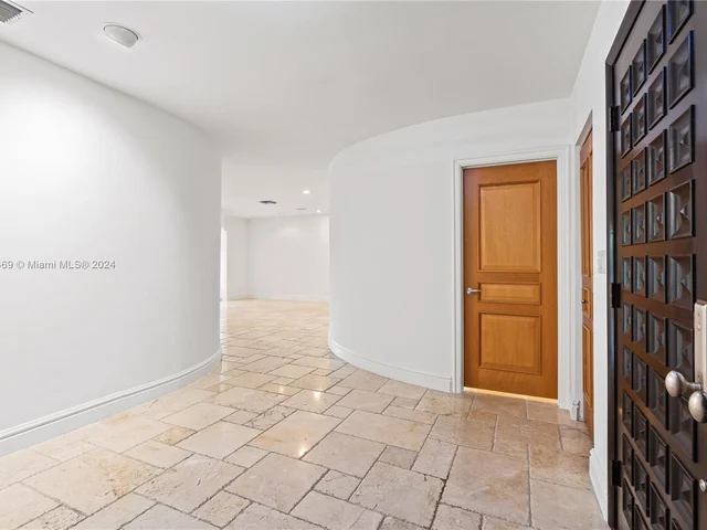 9858 SW 94th Ter, Miami FL 33176