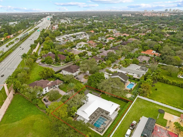 9858 SW 94th Ter, Miami FL 33176