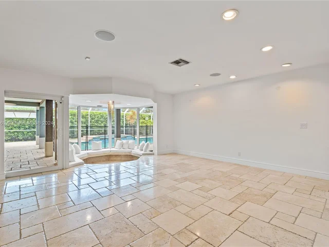 9858 SW 94th Ter, Miami FL 33176