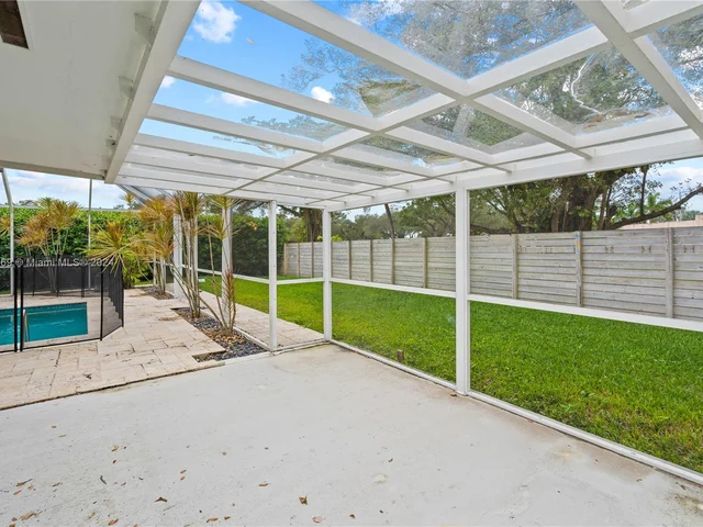 9858 SW 94th Ter, Miami FL 33176