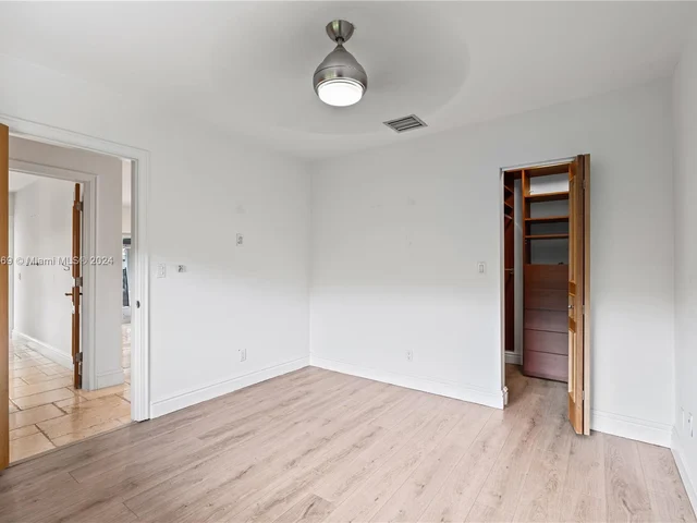 9858 SW 94th Ter, Miami FL 33176