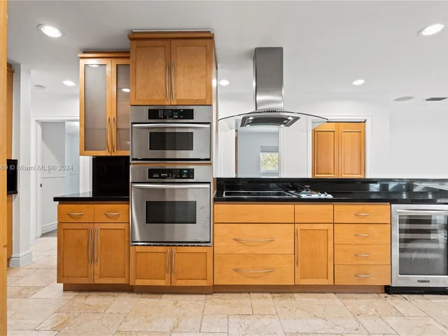 9858 SW 94th Ter, Miami FL 33176