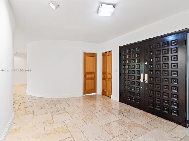 9858 SW 94th Ter, Miami FL 33176