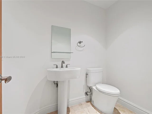 9858 SW 94th Ter, Miami FL 33176