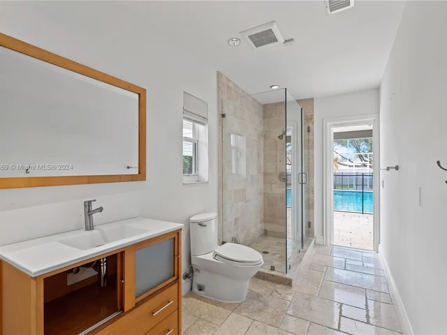 9858 SW 94th Ter, Miami FL 33176