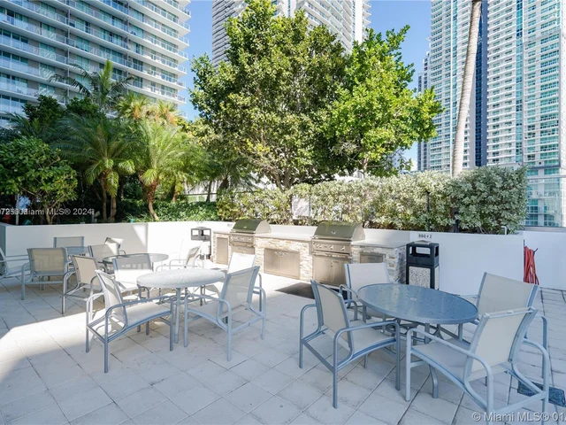 79 SW 12th St, Miami FL 33130