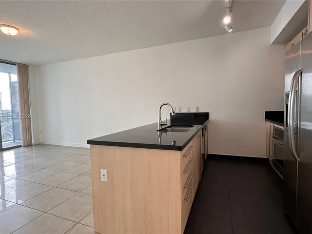 79 SW 12th St, Miami FL 33130