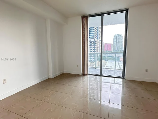 79 SW 12th St, Miami FL 33130