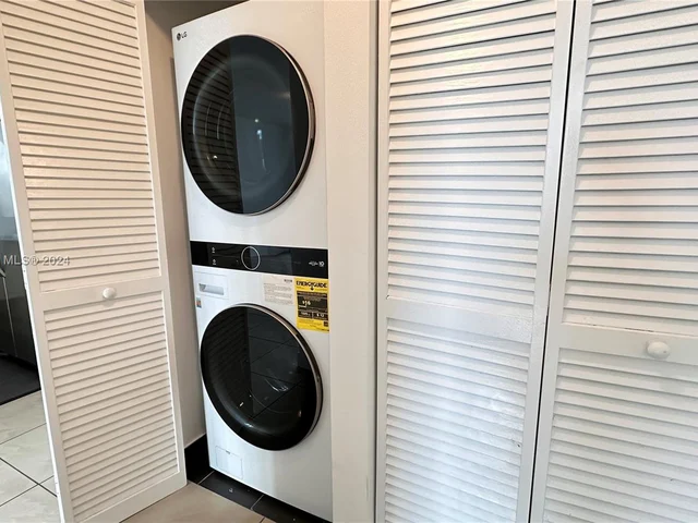 79 SW 12th St, Miami FL 33130