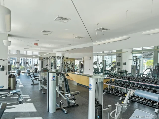 79 SW 12th St, Miami FL 33130