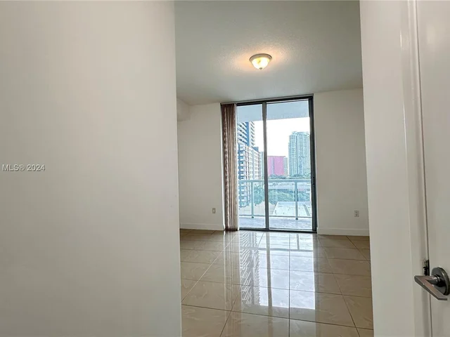 79 SW 12th St, Miami FL 33130