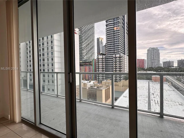 79 SW 12th St, Miami FL 33130