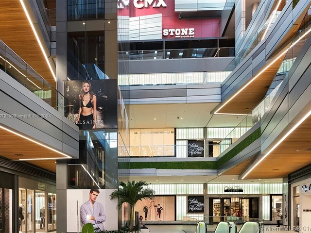 79 SW 12th St, Miami FL 33130