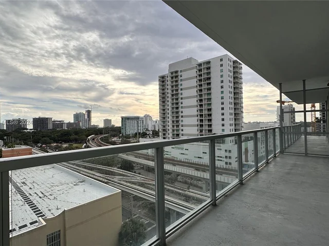 79 SW 12th St, Miami FL 33130