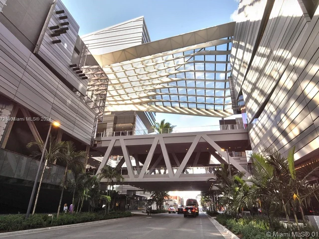 79 SW 12th St, Miami FL 33130